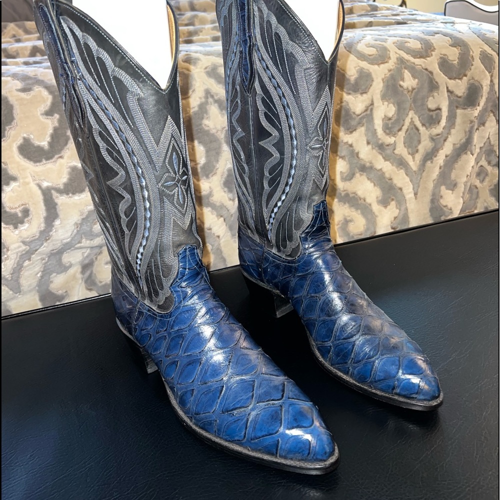 Larry Mayhan cowboy boots.